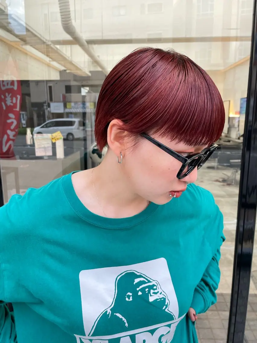 ショート カラー ヘアアレンジ ブリーチ 青髪特化🩵 ダブルカラーのヘアスタイル