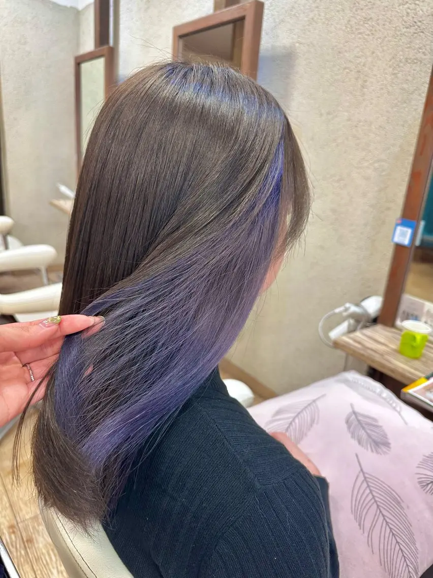 ロング カラー ブリーチ イヤリングカラー ヘアカラー 阿部 美咲のヘアスタイル