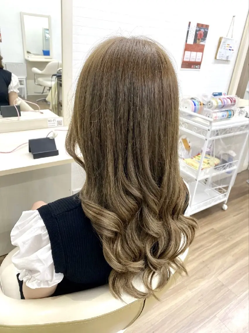 ロング カラー 透明感カラー GLOSS心斎橋🌹 はるなのヘアスタイル