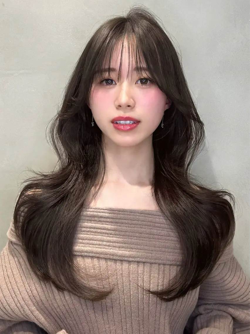 韓国風カット🇰🇷+透明感カラー+Aujua6step🤍の写真