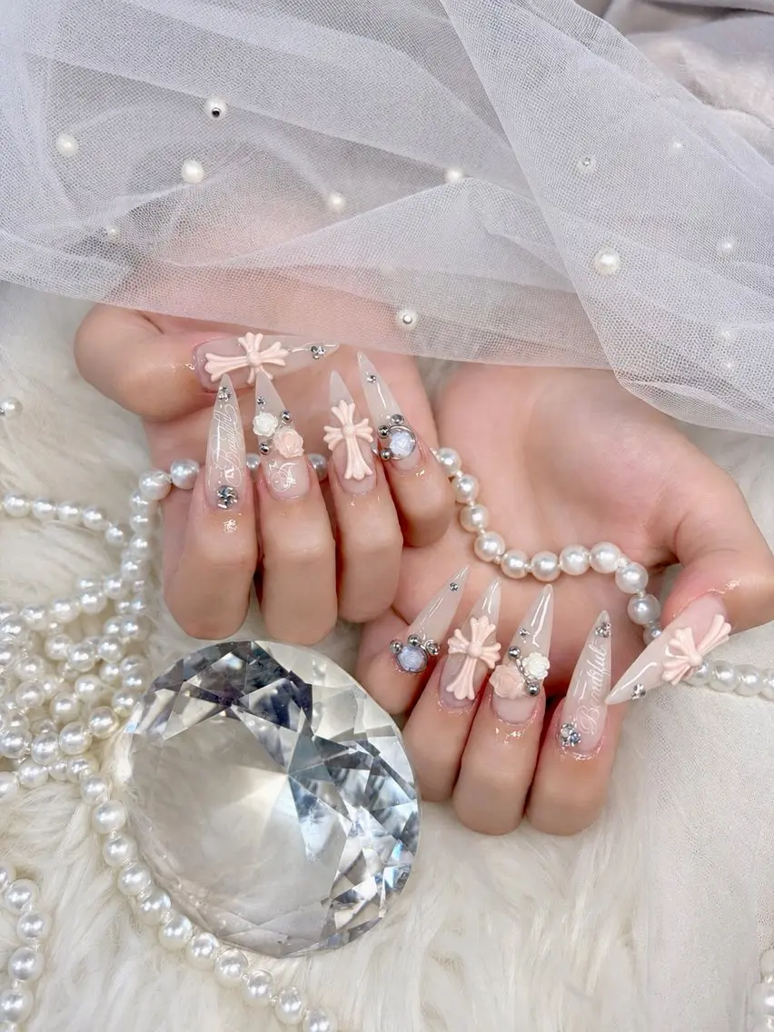 ネイル アートネイル オーロラネイル チークネイル 長さ出し フットネイル ハンドネイル Chan nailsのネイルデザイン