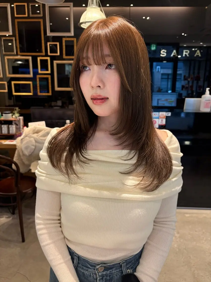 【ロングカットモデル】ロングのモデルさん募集中‼️(毛先が傷んでて切りたい方、顔周りレイヤー入れたい方など。)🌷の写真