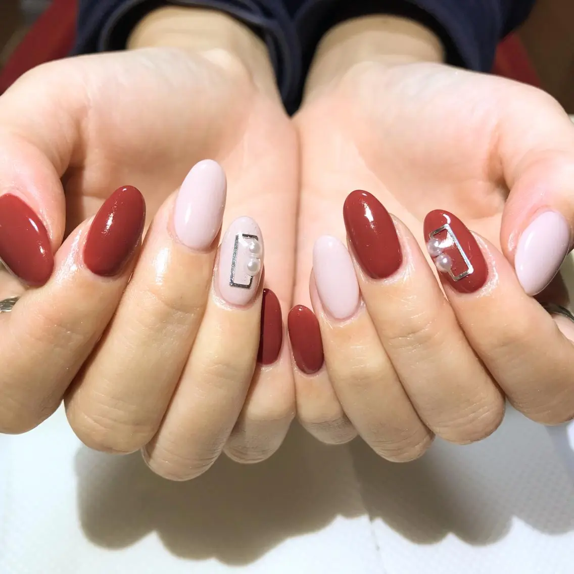 ネイル フットネイル シンプルネイル 春ネイル ホワイト 冬ネイル nail fufla ♡yamane♡のネイルデザイン
