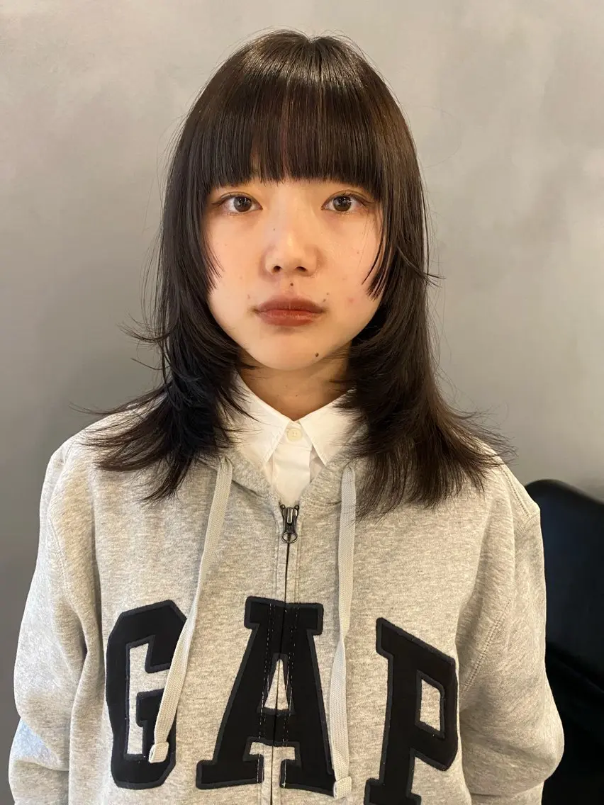 ミディアム カラー ラベンダーカラー レイヤーカット 永田 愛莉のヘアスタイル