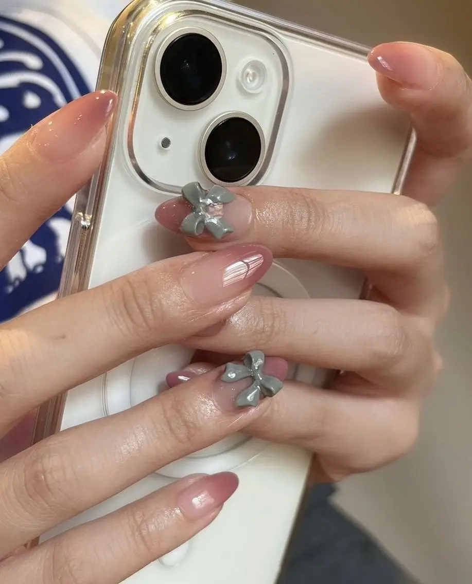 ネイル グラデーション ラメ(グリッター) マグネットネイル ミラーネイル ニュアンスネイル ハンドネイル Lumi de nailsのネイルデザイン