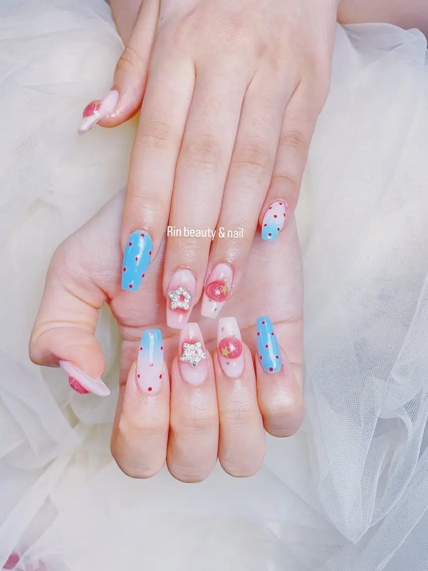 ネイル アートネイル 長さ出し ガーリー 韓国ネイル 持ち込み Rin Nail 新大久保店のネイルデザイン