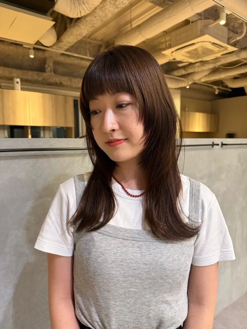 セミロング SARA 【大阪梅田】のヘアスタイル
