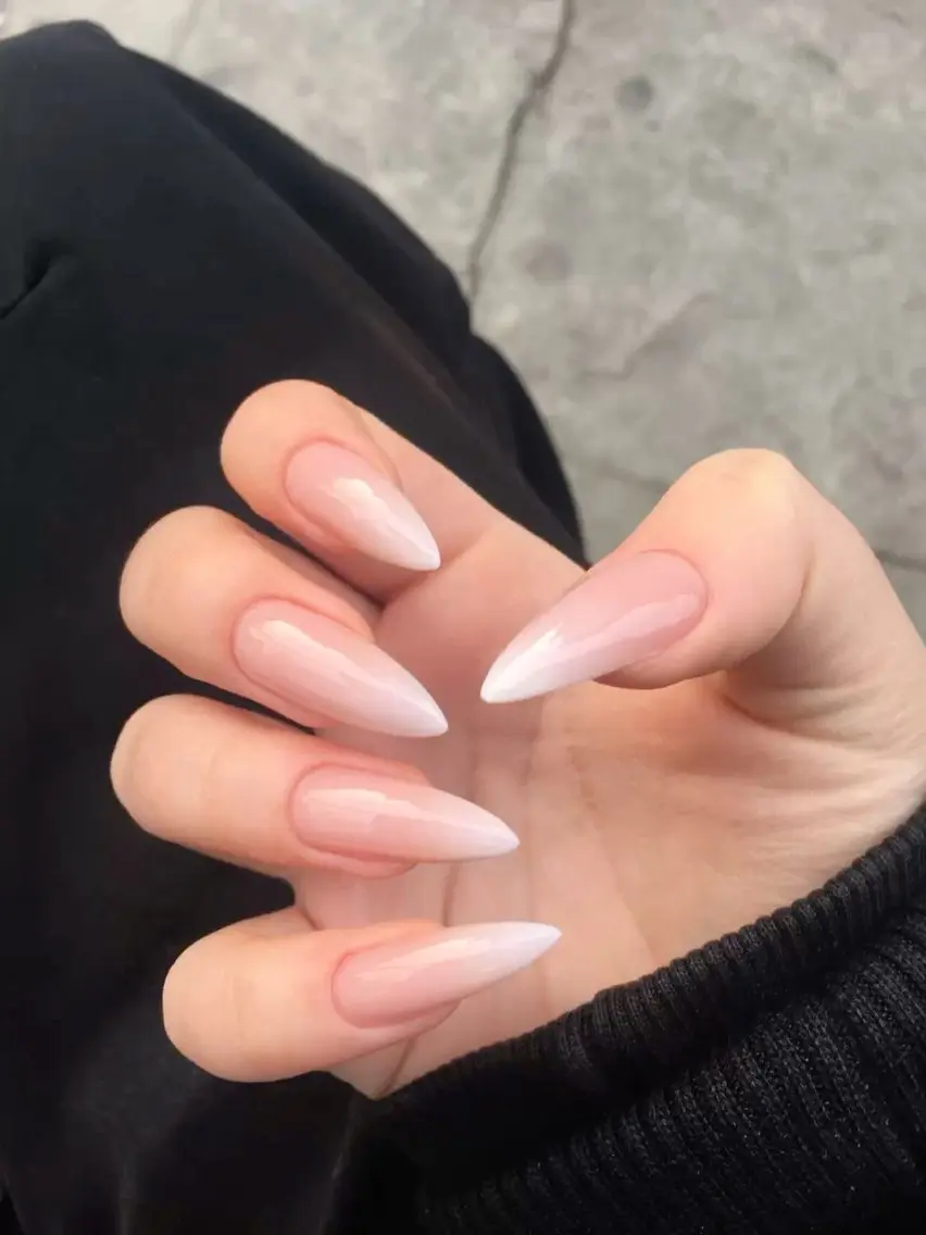 ネイル キラキラネイル 韓国ネイル ロングネイル ワンホンネイル ハンドネイル Josie nail salonのネイルデザイン