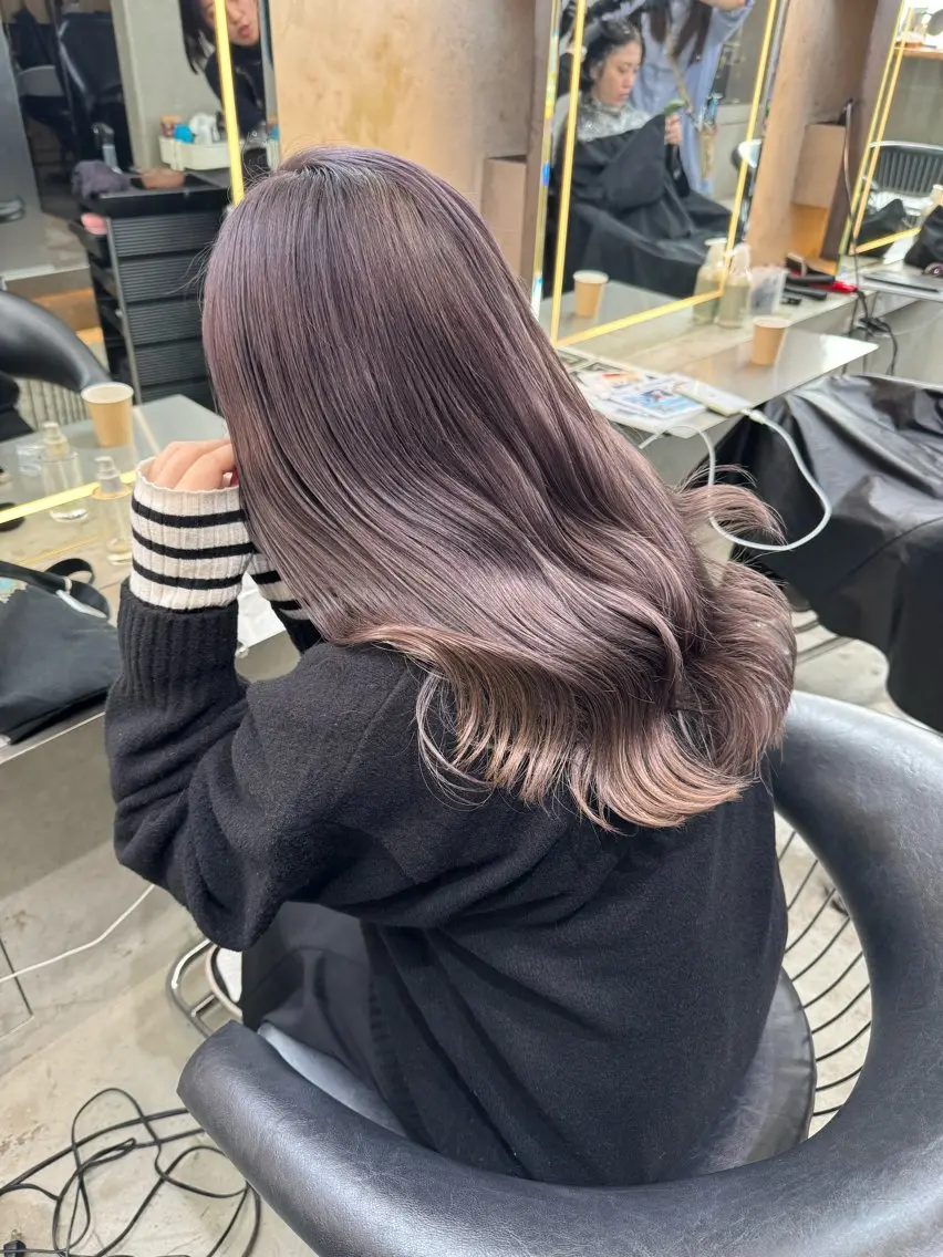 セミロング カラー ブリーチ 透明感カラー ダブルカラー ブリーチなしカラー カット ヘアカラー ブリーチ特化 梅田本多翔のヘアスタイル