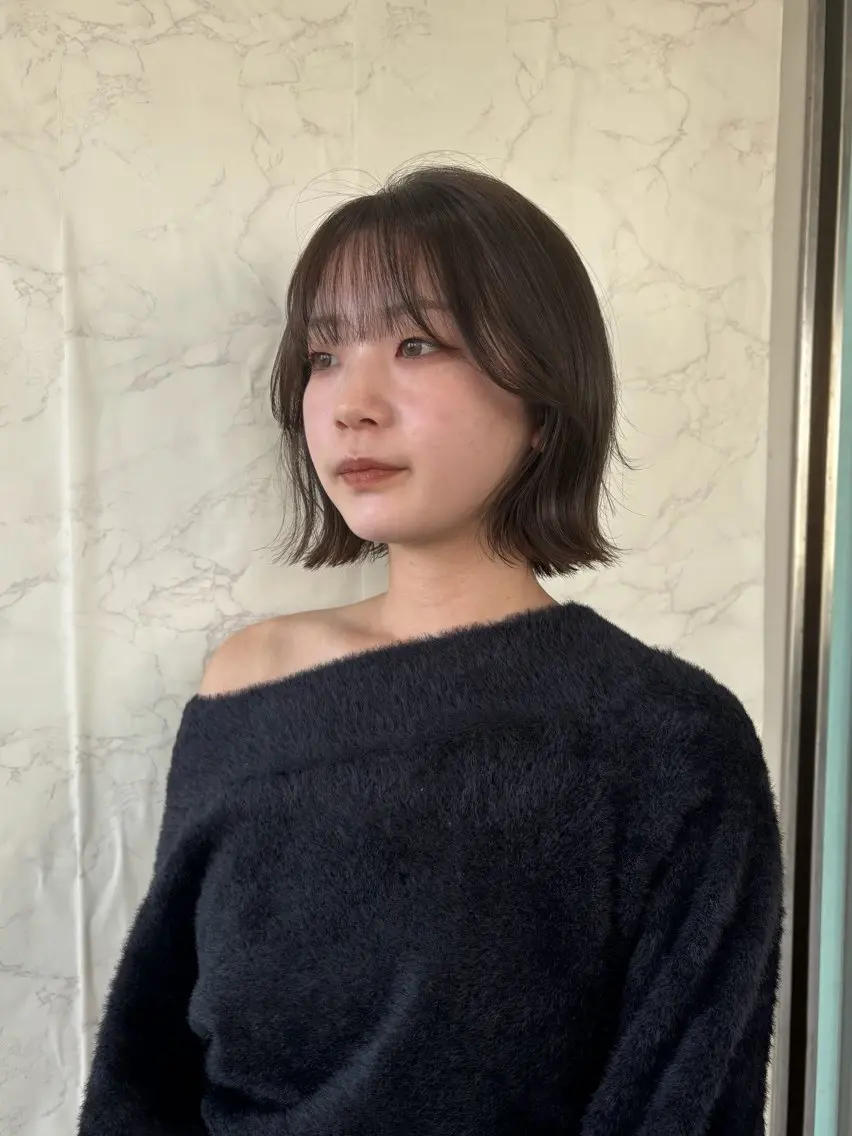 ミディアム ボブレイヤー ボブ 顔周りカット レイヤーカット カット トリートメント 鈴木 葵海のヘアスタイル