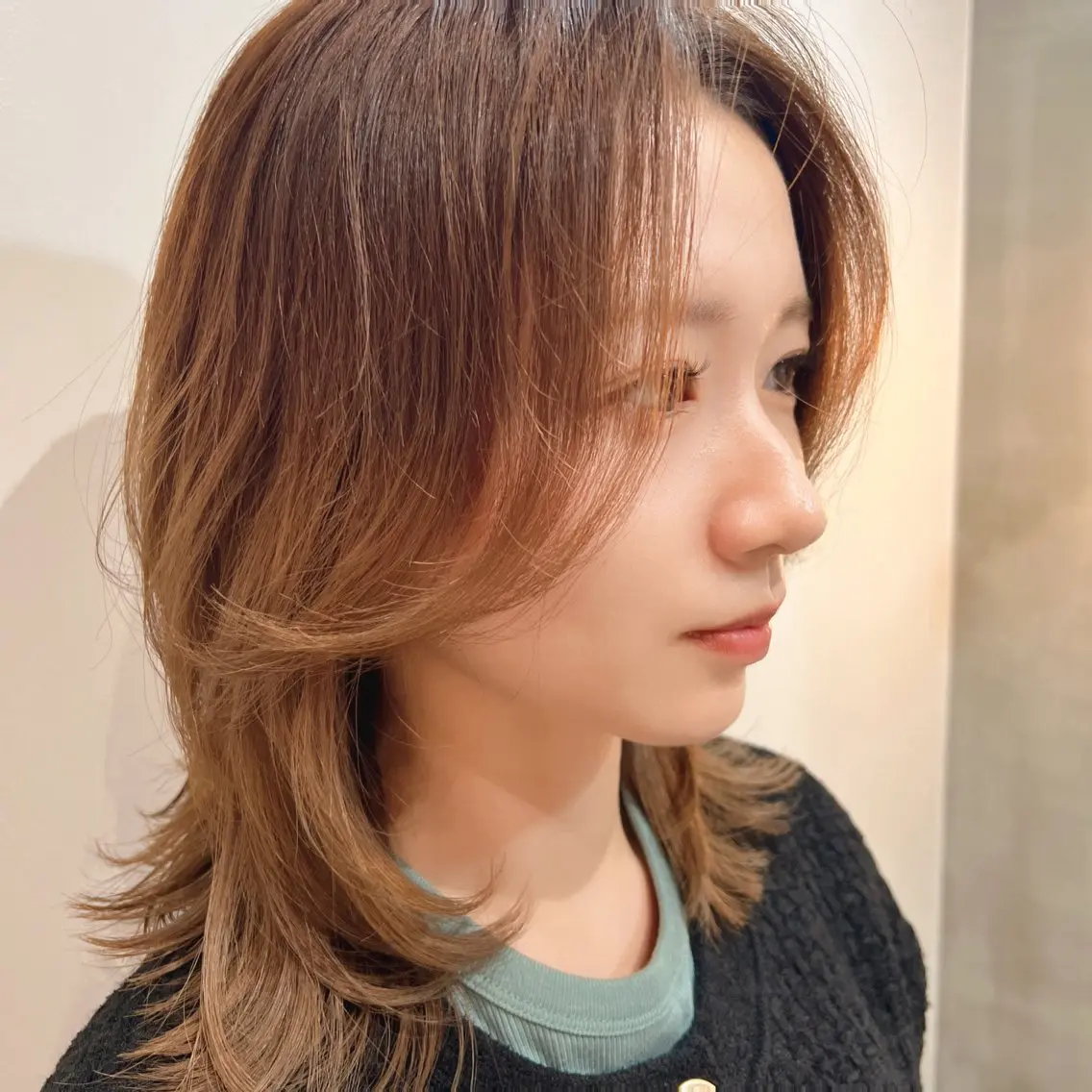 ミディアム 縮毛矯正 トリートメント パーソナルカラー lapiax阿部のヘアスタイル