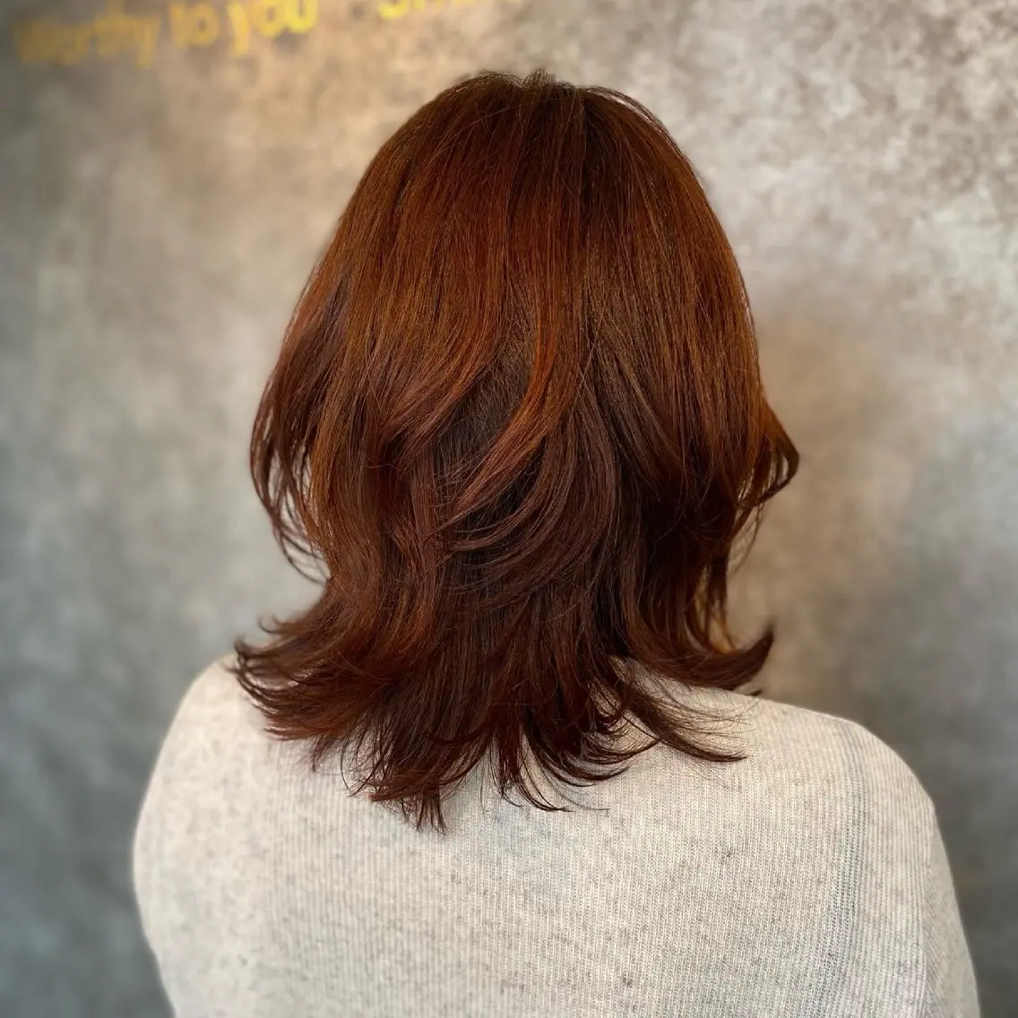 ミディアム 柴田 久美子のヘアスタイル