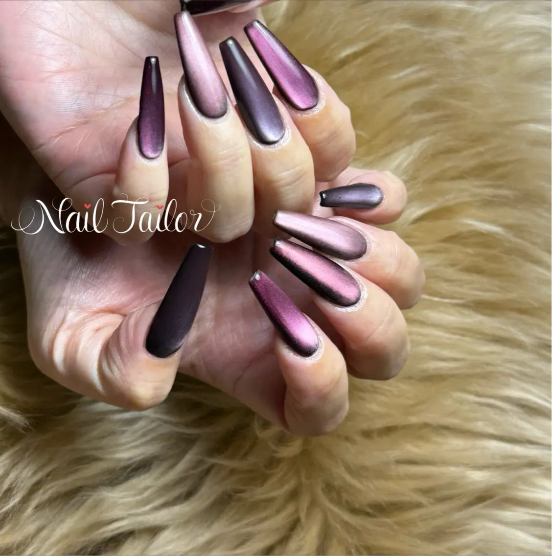 ネイル ボルドー 長さ出し キラキラネイル ロングネイル マグネットネイル ハンドネイル NailTailor ネイルテイラーのネイルデザイン