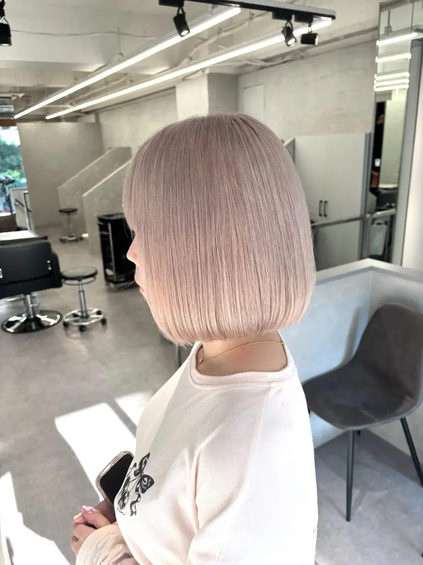 ショート カラー ヘアアレンジ ベージュカラー ブリーチ ホワイトベージュ ヘアカラー ハイトーン×似合わせ Shoseiのヘアスタイル