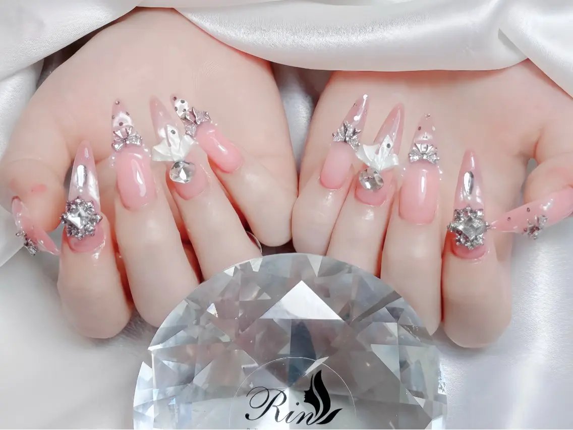 ネイル オーロラネイル チークネイル 桜ネイル クリアネイル ドット ハンドネイル Rin Nail Shinokuboのネイルデザイン
