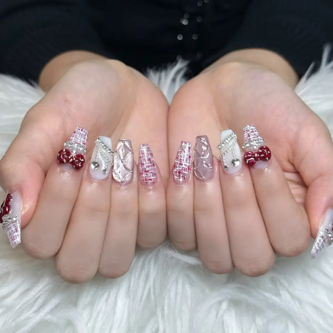 ネイル ボルドー ブラウン チークネイル ドット フットネイル Julli NailStudioのネイルデザイン