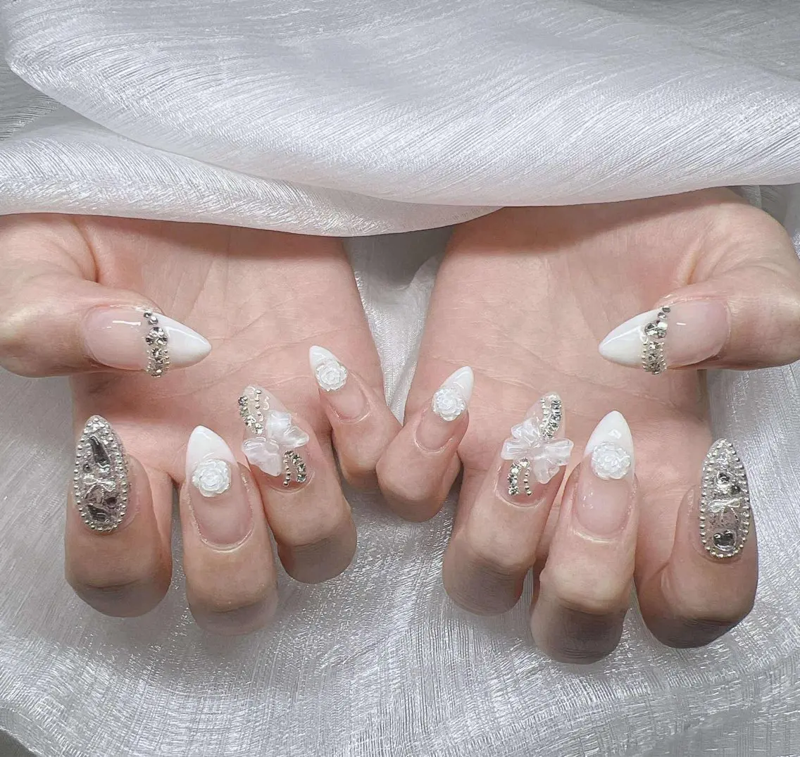 ネイル 長さ出し グラデーション 卒業式 キラキラネイル マグネットネイル ハンドネイル Lee Nailsのネイルデザイン