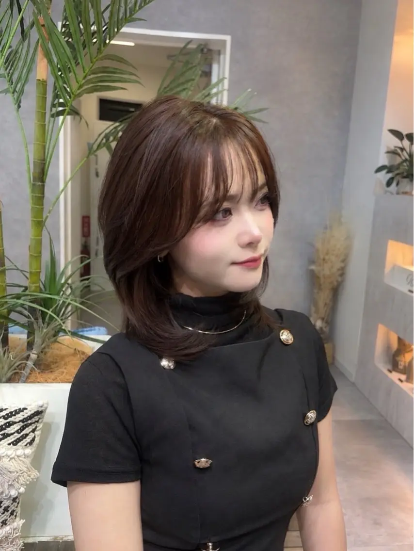 ミディアム カラー 🎀韓国レイヤー/シ ョート×透明感カラーのヘアスタイル