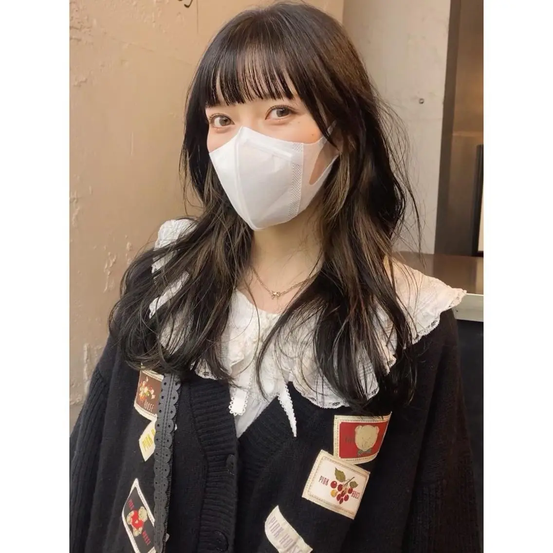 セミロング カラー イヤリングカラー 大石 沙季のヘアスタイル