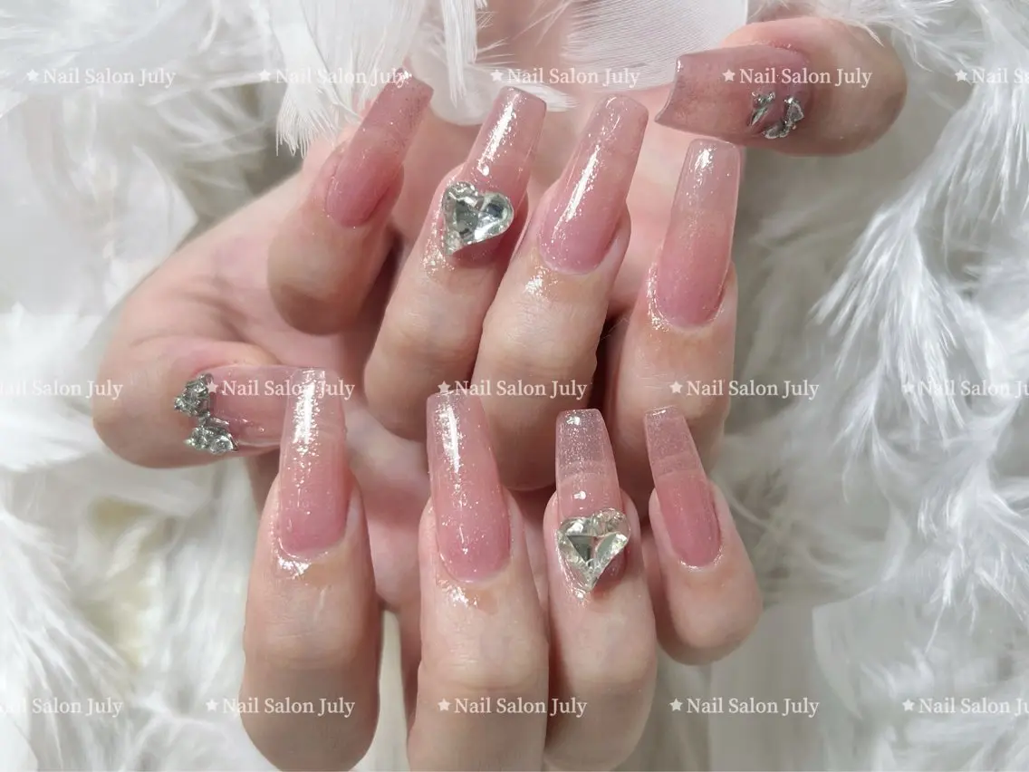 ネイル アートネイル オーロラネイル ジェルネイル ガーリー キラキラネイル July Salonのネイルデザイン