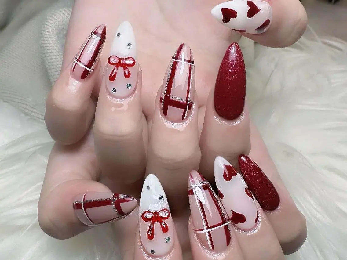 ネイル Elegantトウ ショウレイのネイルデザイン