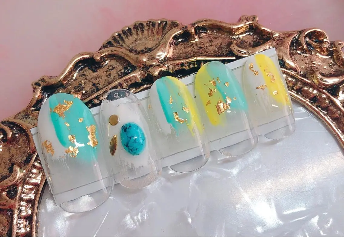 ネイル ハンドネイル CROWN プライベートサロンのネイルデザイン
