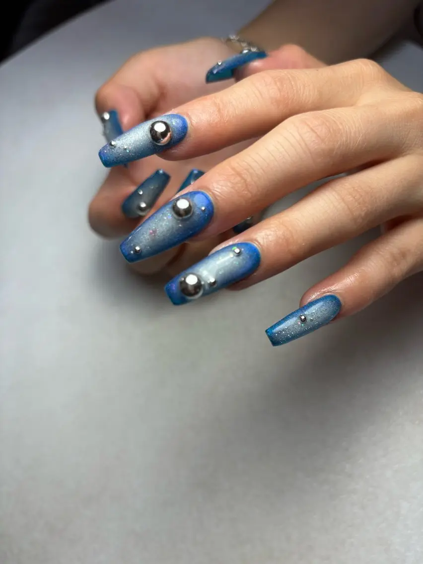 ロング長さだし+ジェルやり放題アートパーツし放題💙の写真