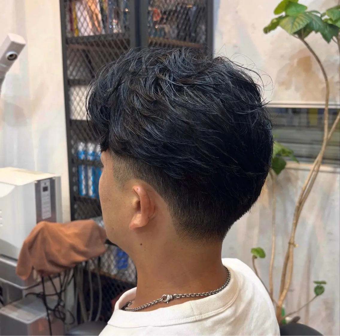 ショート パーマ メンズ センターパート メンズパーマ ニュアンスパーマ フクヤマサクラ /メンズカットのヘアスタイル