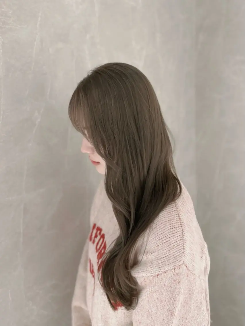 ミディアム ヘアカラー トリートメント 透明感カラー NAN AMI グレージュのヘアスタイル