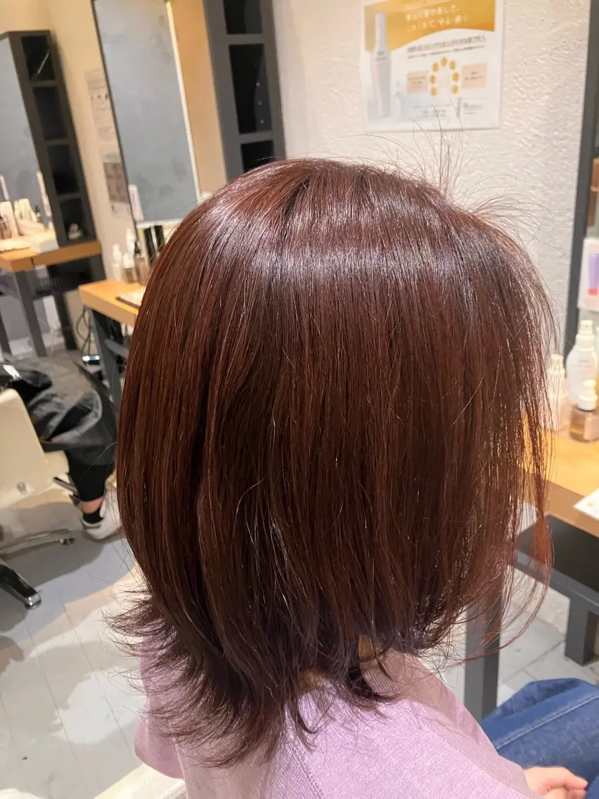 カラー 艶ストレート 口石 ひかるのヘアスタイル