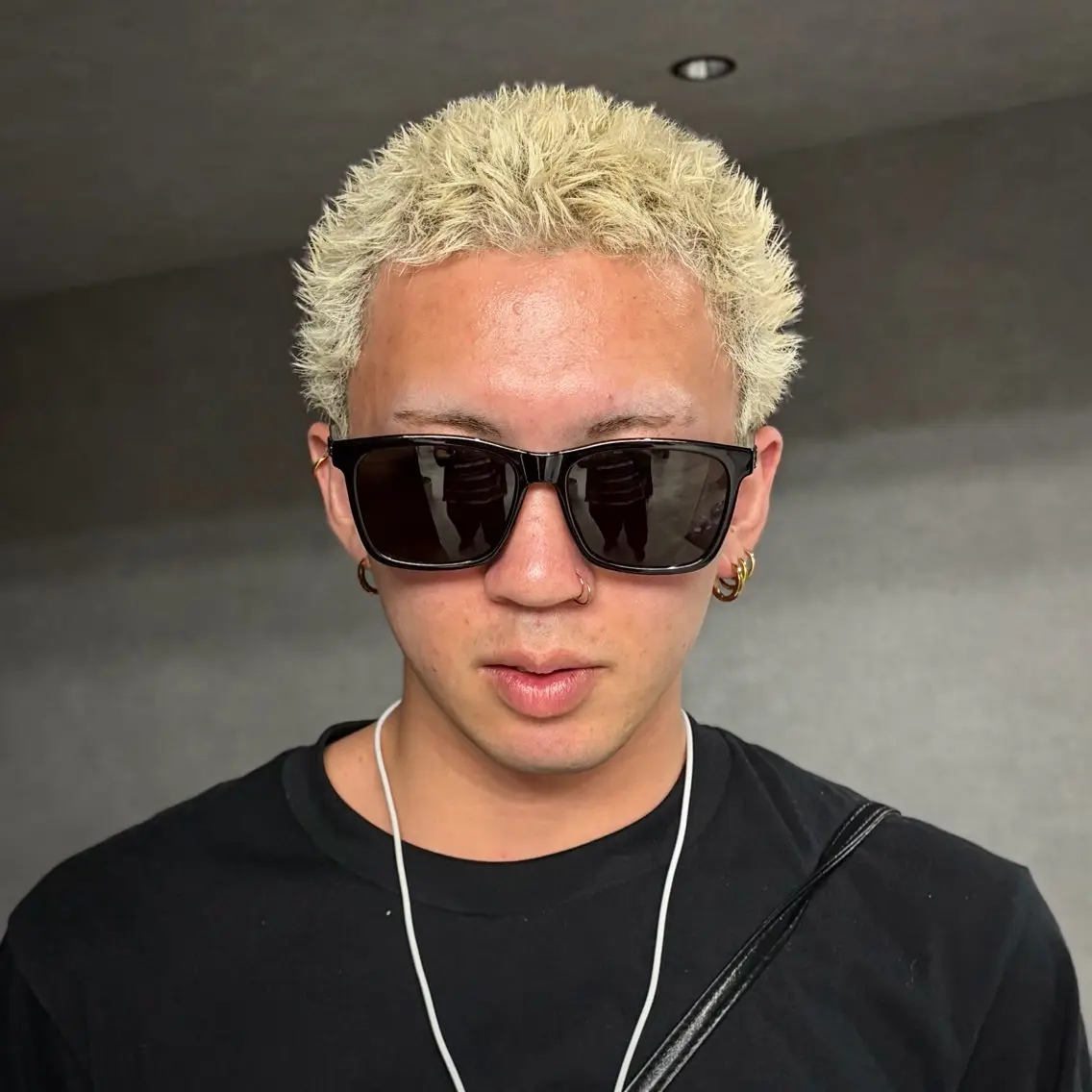 カラー パーマ メンズ メンズブリーチ ブリーチ 志村 シュンスケのヘアスタイル