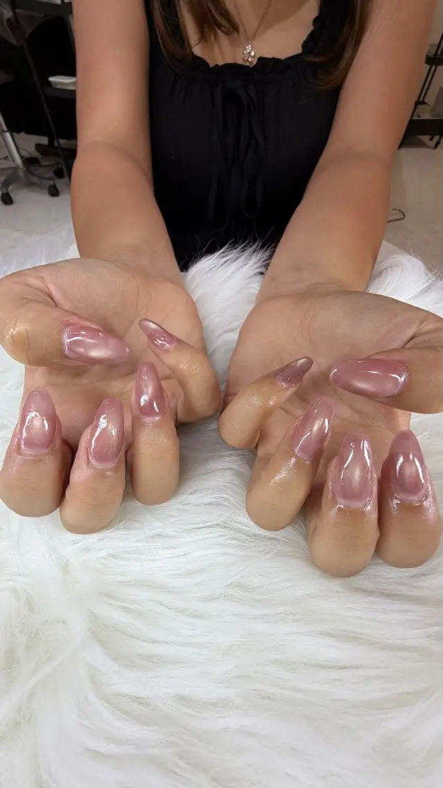 セミロング ハンドネイル Nakamoto Arikaのネイルデザイン