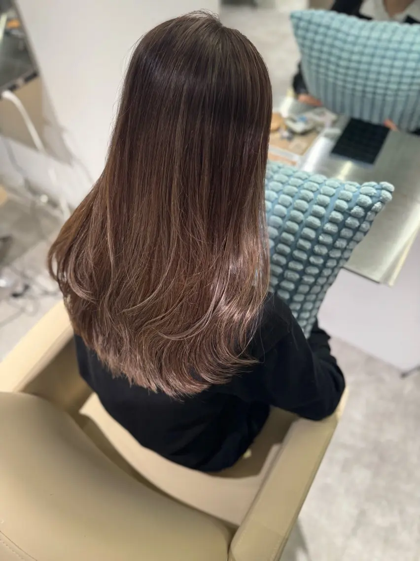ロング ハイライト 髪質改善 レイヤーカット 縮毛矯正 夜23時まで予約🉑 reverieあきらのヘアスタイル