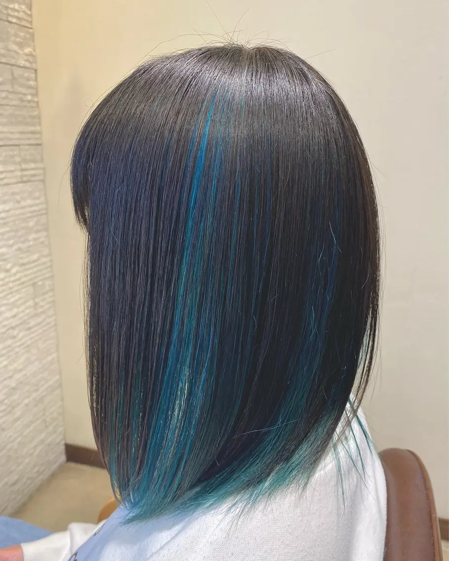 セミロング カラー 黒髪 ブリーチ 透明感カラー デザインカラー カット ヘアカラー トリートメント 菅野 奏のヘアスタイル