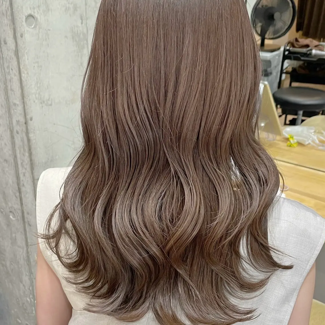 ロング カラー カット ヘアカラー トリートメント ブリーチなし 暖色カラー/井上あいのヘアスタイル