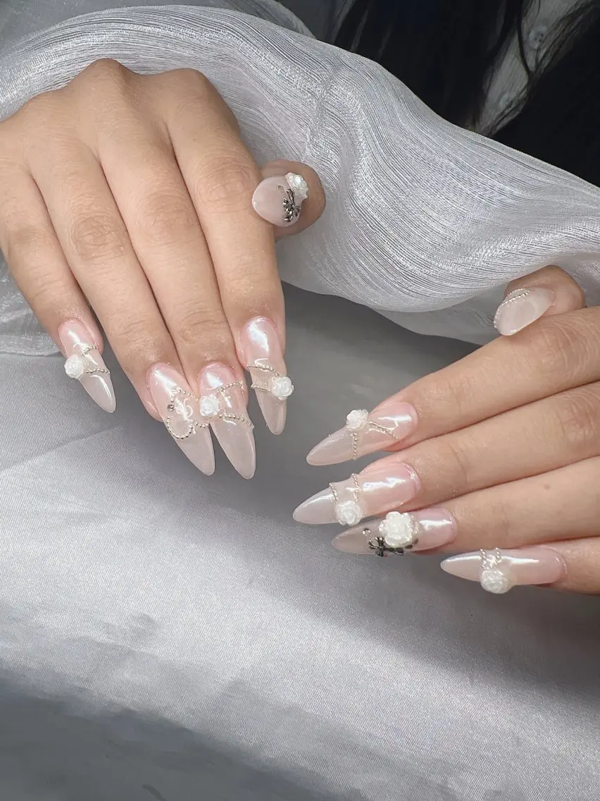 ネイル ハンドネイル Lee Nailsのネイルデザイン