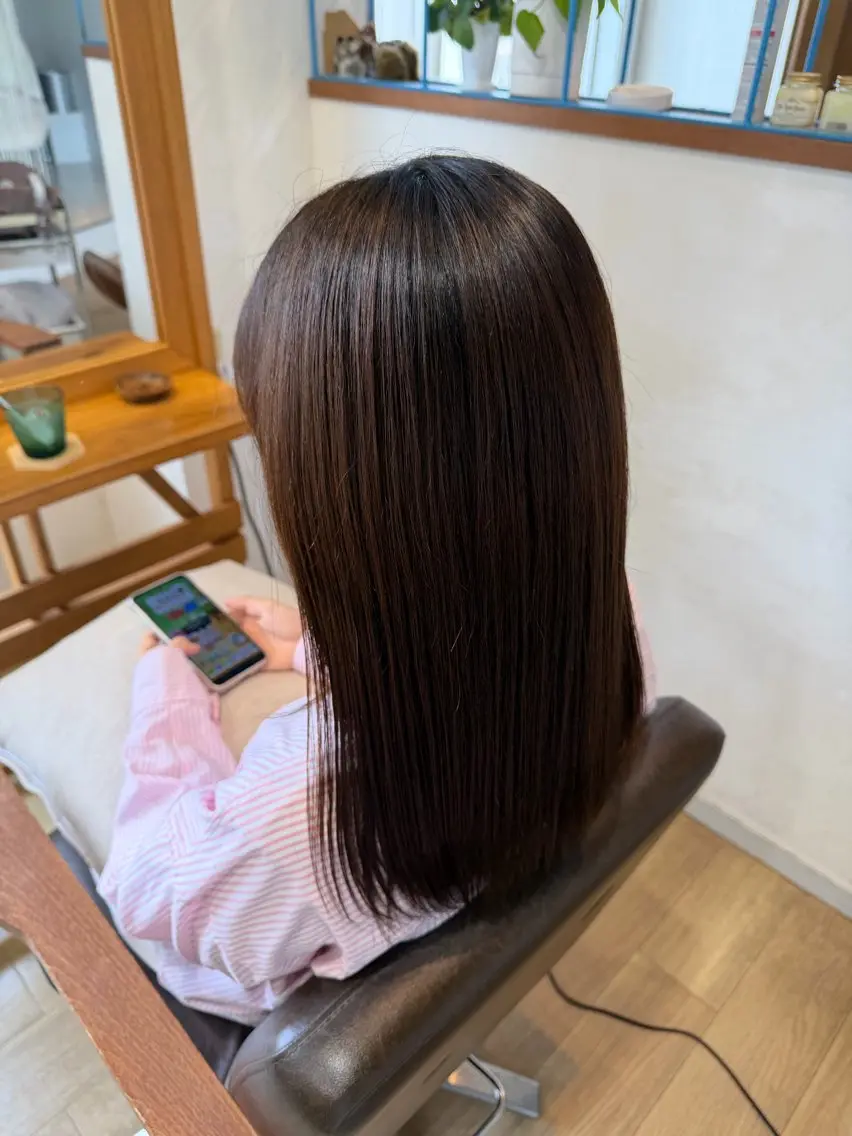 セミロング カラー RENA|透明感 カラー×癒しスパのヘアスタイル
