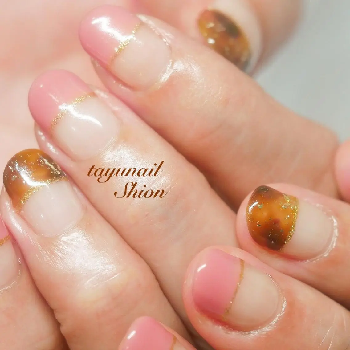 ネイル べっ甲ネイル ブルー フレンチネイル ジェルネイル パラジェル ネイルサロン 【たゆnail】のネイルデザイン