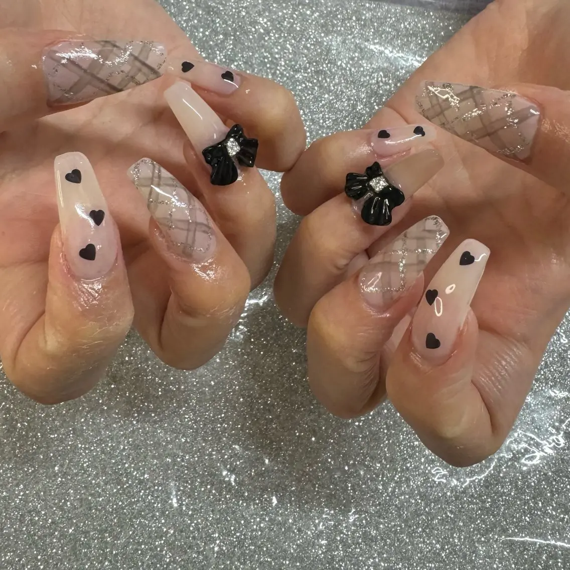ネイル ハンドネイル VIERU 🌈🎀💖のネイルデザイン