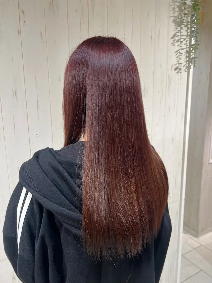 ロング ヘアカラー 岸 来未のヘアスタイル