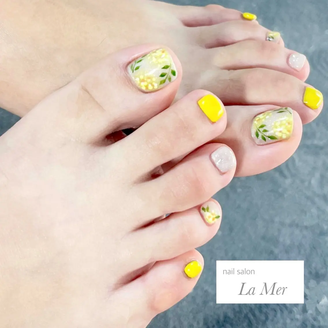 ネイル フラワーネイル フットネイル ジェルネイル 春ネイル 夏ネイル フットネイル nailsalon La Merのネイルデザイン