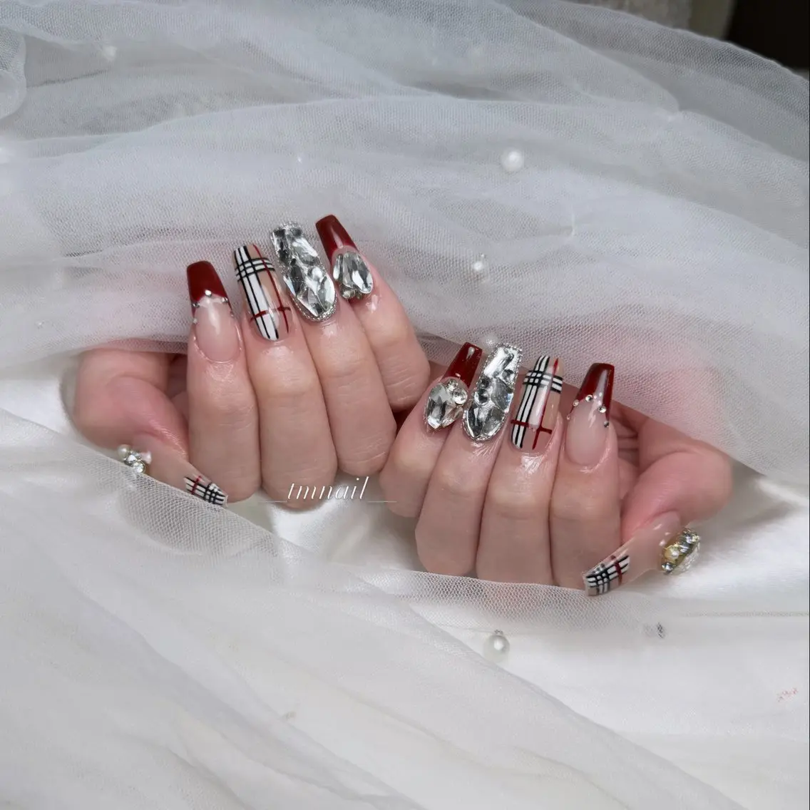 ロング 韓国風ヘア ハンドネイル 💅Tmnail Misoraのネイルデザイン