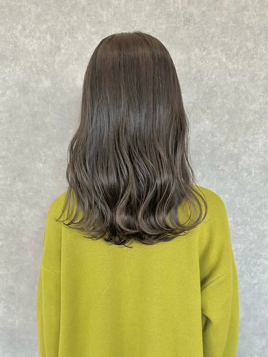 ロング カラー グレージュ ハイライトカラー ハイライト ヘアカラー 成城美容室 YOSHIMURAのヘアスタイル