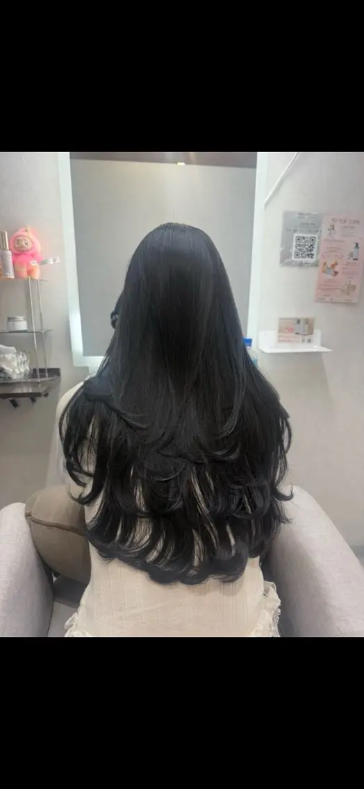 ロング ロングレイヤー レイヤーカット ロング ♡⃛₊暗髪艶カラー /レイヤー♡⃛にこのヘアスタイル