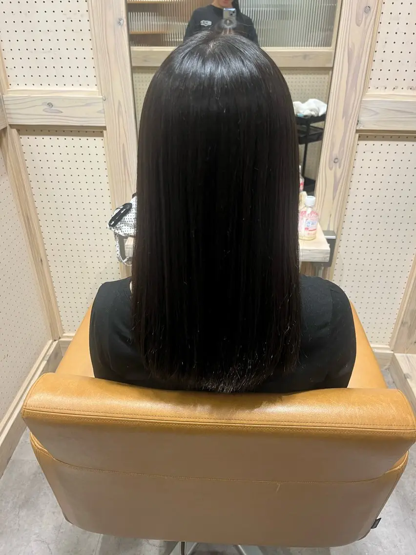 セミロング 髪質改善 鈴木 凜のヘアスタイル