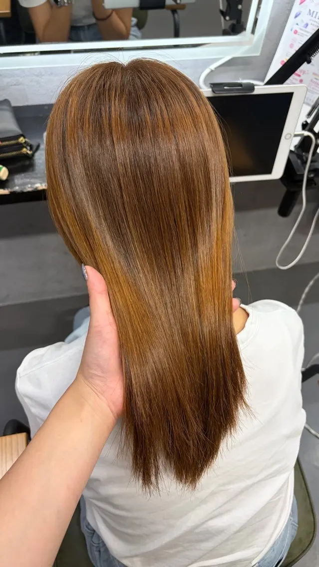 セミロング カラー やぶかみ りんのヘアスタイル