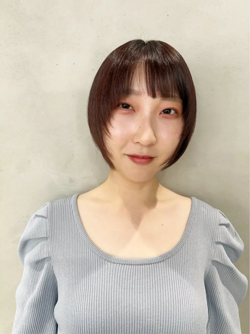 ショート 🤍透明感カラー🤍 三浦瑠璃のヘアスタイル