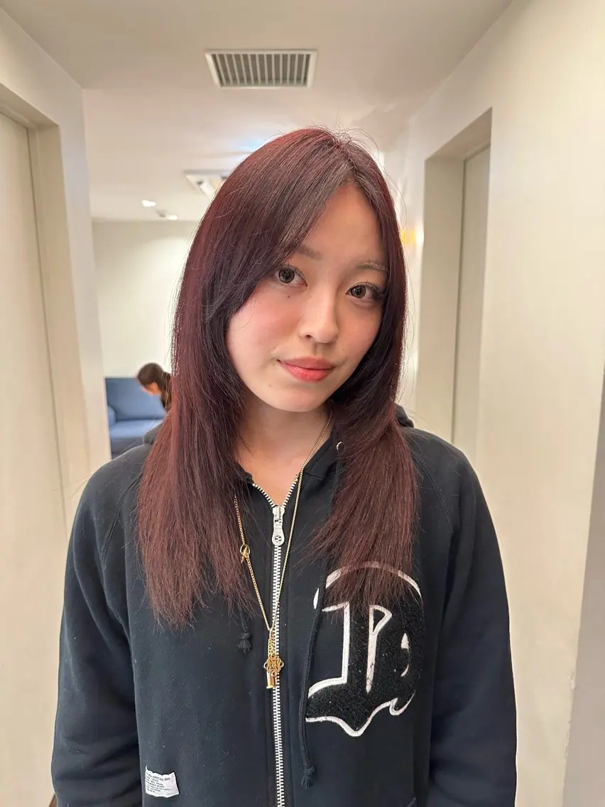 ロング カラー ヘアカラー トリートメント 安丸 結夏のヘアスタイル
