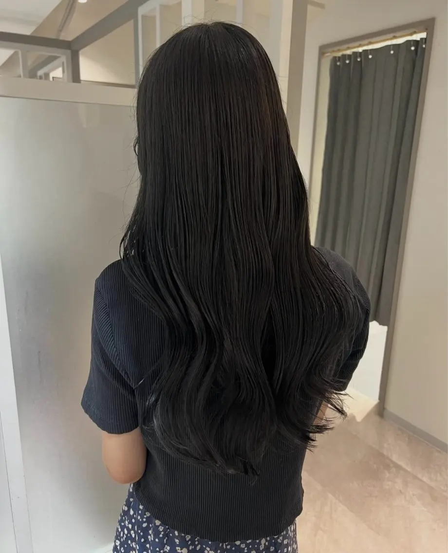 ロング カラー ブルーカラー オレンジ 暗髪カラー🫐パーマ おくだりんかのヘアスタイル