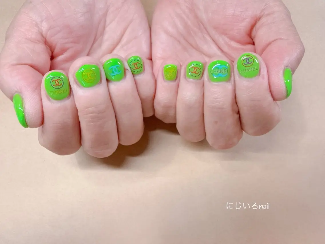 ネイル にじいろ nailのネイルデザイン